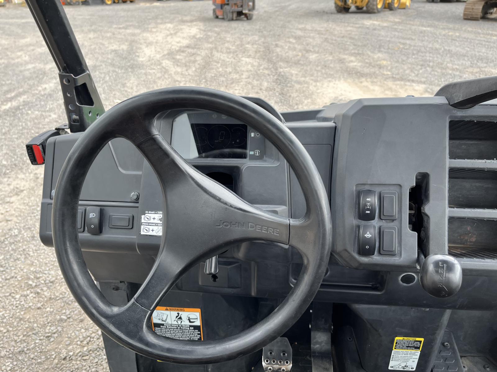 ./imagenes/INVOICE/2019/18254/JOHN DEERE XUV835E (8).JPG